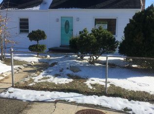 18 Wheeler Ave W, Valley Stream, NY 11580
