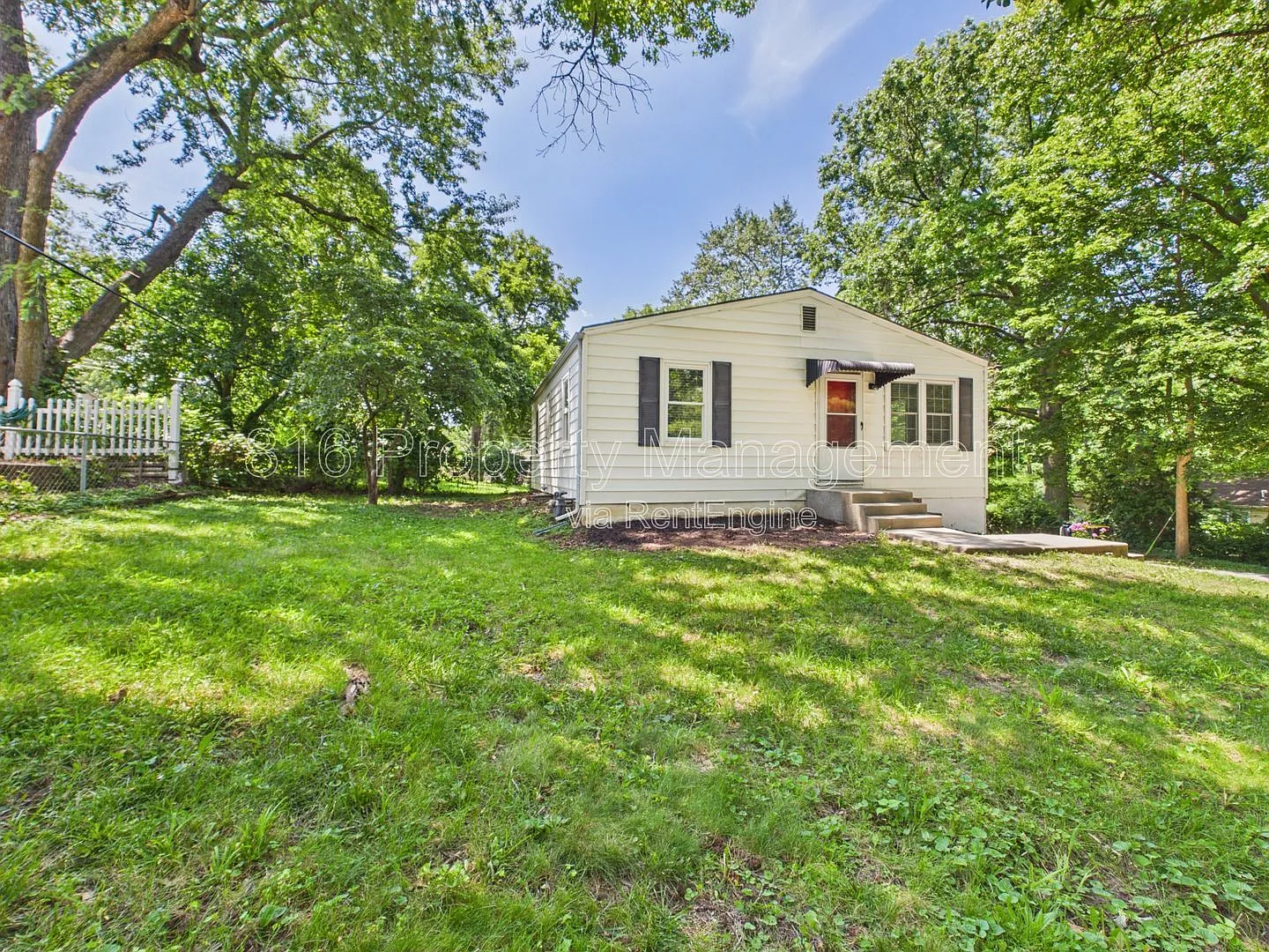 3 bed, 2.0 bath, 840 sqft, $1,750 — Photo 1