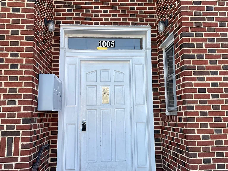 1005 Woolley Ave #5 — Photo 9