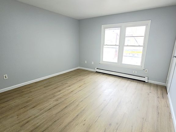 5th image of 398 Ocean Ave #1B