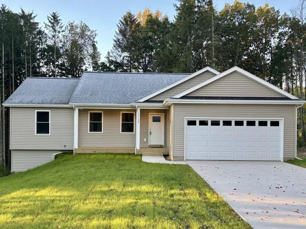 13130 Spruce Ridge Rd, Gowen, MI 49326