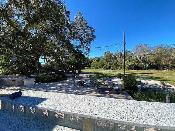 3rd image of 5107 N Shade Ave