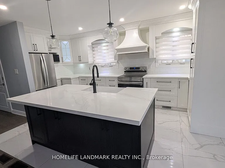 3 Chopin Ave — Photo 1