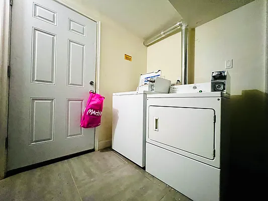 Rented by EXR | media 12