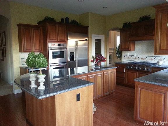 2nd image of 9823 Mountain Vista Cir