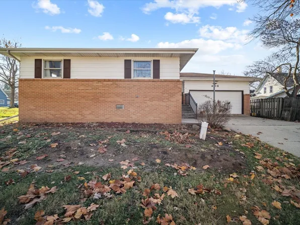 406 W Kelsey St, Bloomington, IL 61701