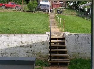 1004 Locust Rd, Charleston, WV 25314