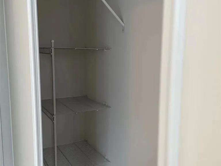 159 Wellesley St E #1110 — Photo 6