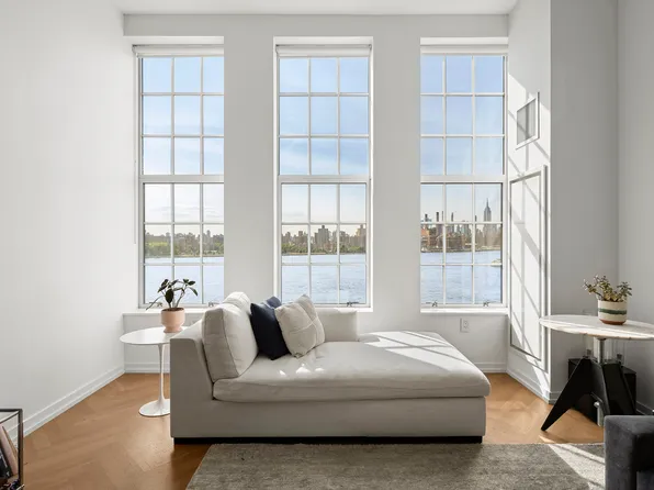 184 Kent Avenue image 1 of 16