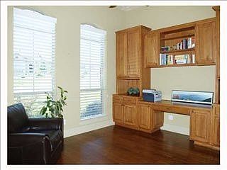 5th image of 401 Golden Bear Dr