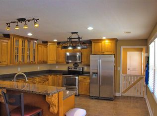 180 Malkowski Rd, Clarksville, TN 37043