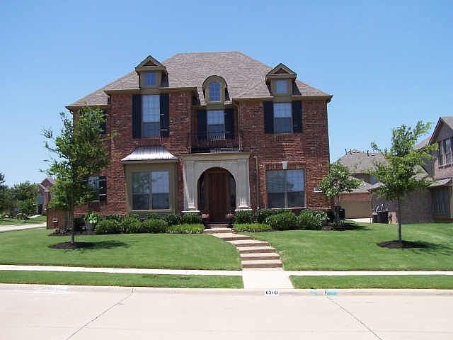 1st image of 6303 Phinney Dr