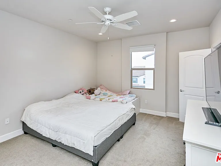 9831 Alburtis Ave #37 — Photo 31