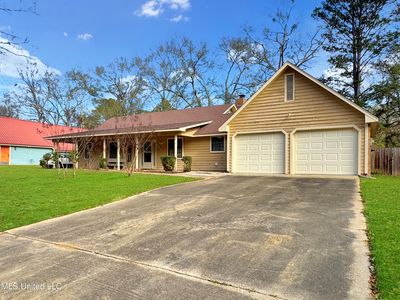 624 Cedar Springs Dr, Jackson, MS, 39212