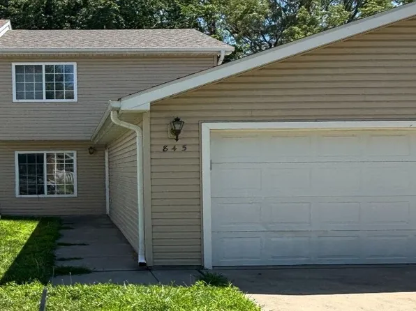 845 Hanneman Dr, Lincoln, NE 68522