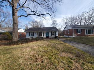1220 Oakleaf Dr, Saint Louis, MO 63119