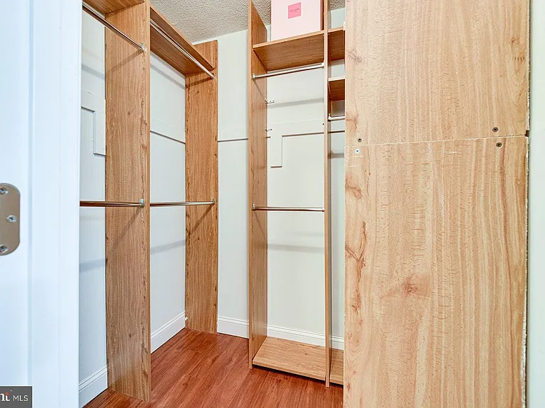 8340 Greensboro Dr #521 — Photo 34