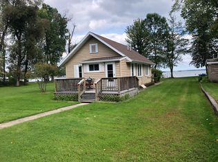 N6024 Lake Dr, Shawano, WI 54166