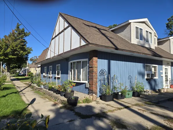 1596 McGraft St, Muskegon, MI 49441