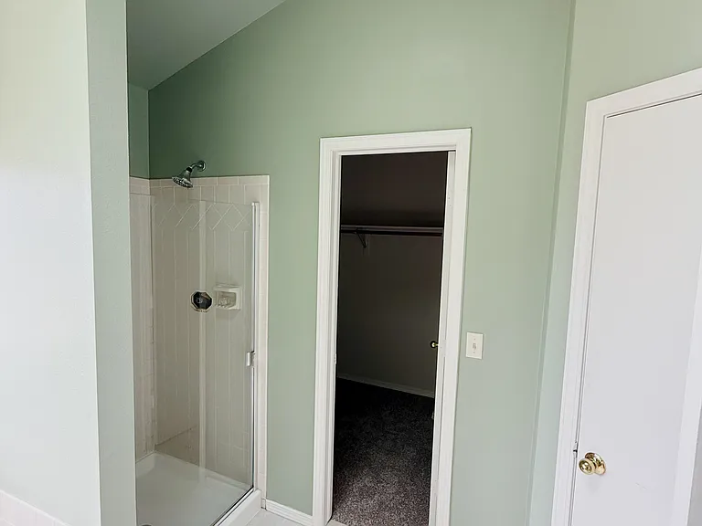 8061 Scarborough Dr — Photo 36
