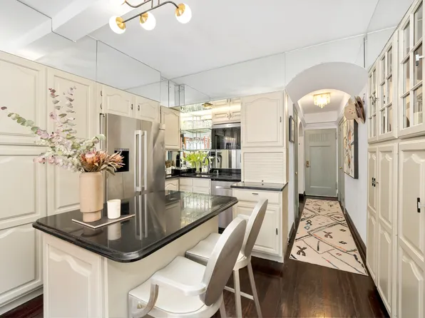 5 Tudor City Place image 1 of 13