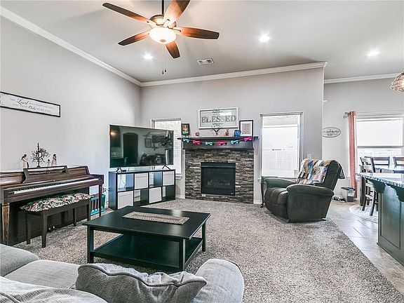 4th image of 8117 NW 160th Ter