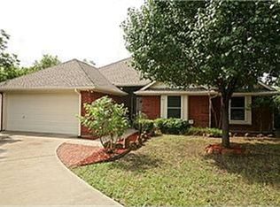 2414 Cherry Ln, Corinth, TX 76210