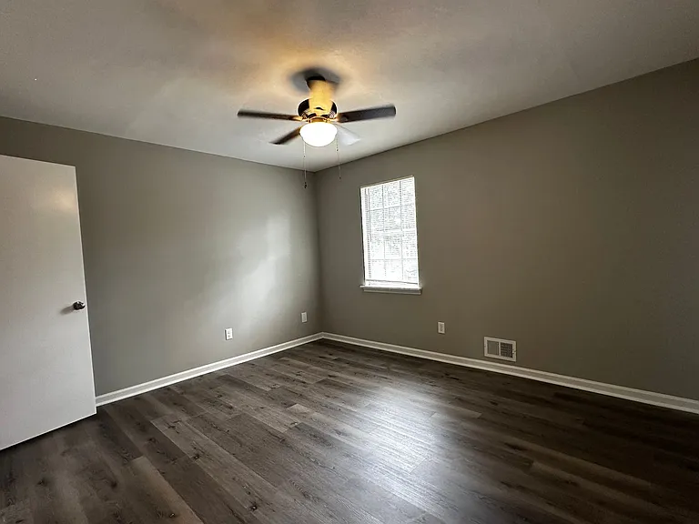 4565 Rockdale Ct — Photo 23