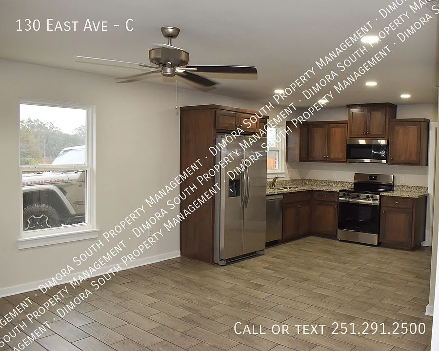 Building Photo - 130 East Ave #C