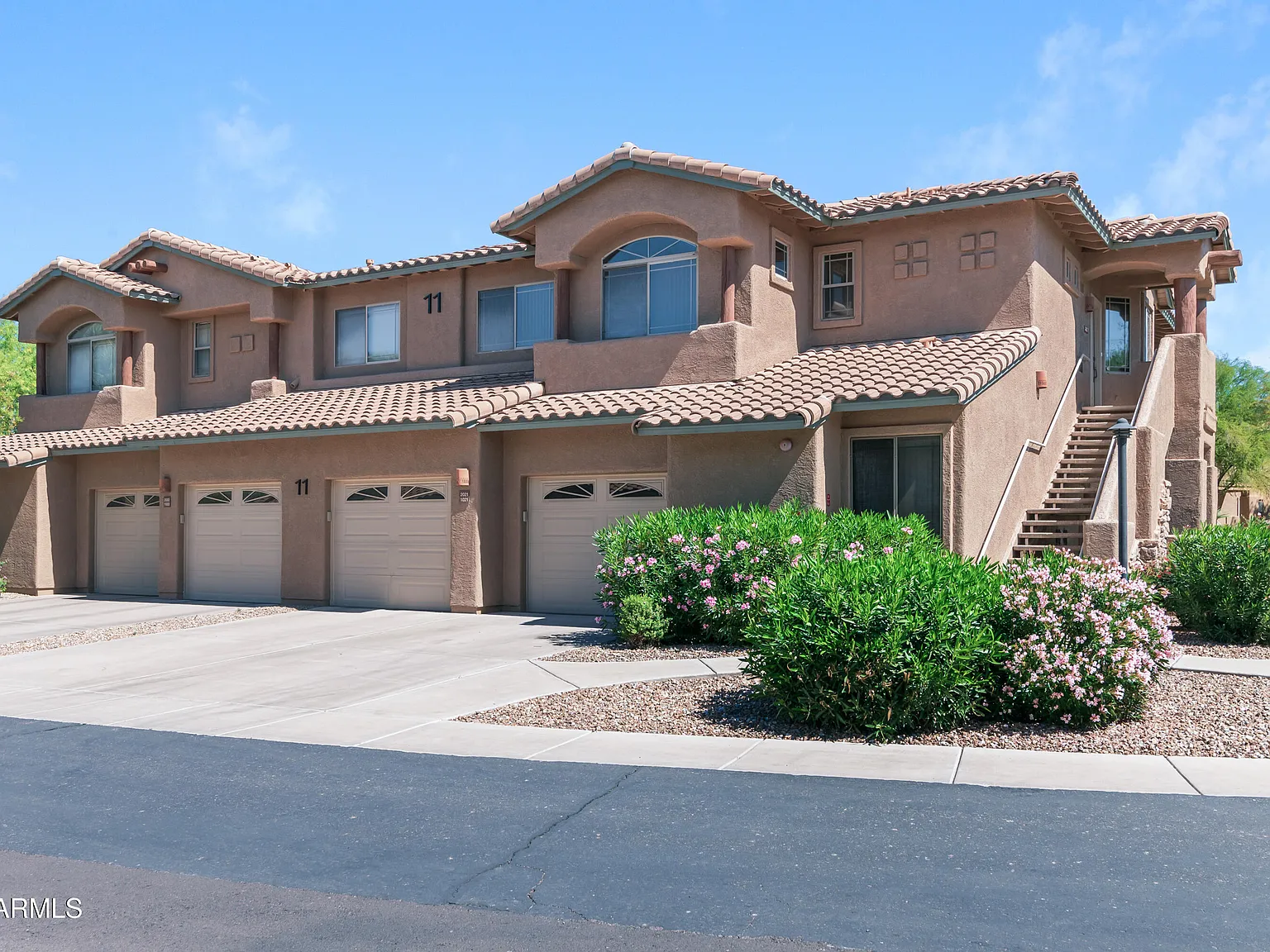 2 bed, 2.0 bath, 1301 sqft, $2,750 — Photo 1