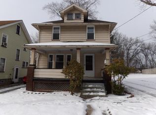 24 S Carnegie Ave, Niles, OH 44446