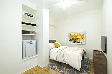 Rented by R New York