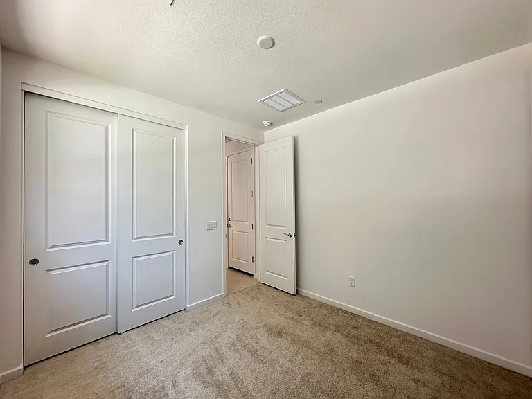 3331 Esker Ridge Ave — Photo 16