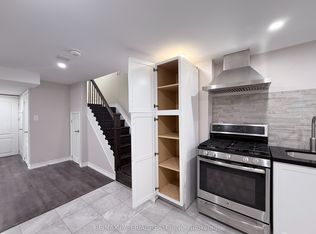 17 Deerwood Cres, Richmond Hill, ON L4E 4B8