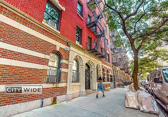 4th image of 206 W 104th St APT 53