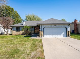 30 Harris Dr, Rose Hill, KS 67133