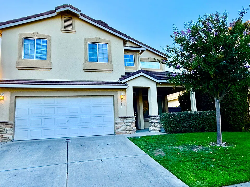 2958 Maybrook Dr