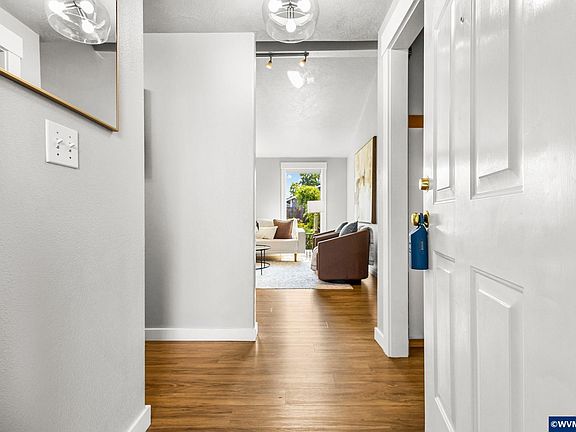 5th image of 4556 Chippewa Ct SE