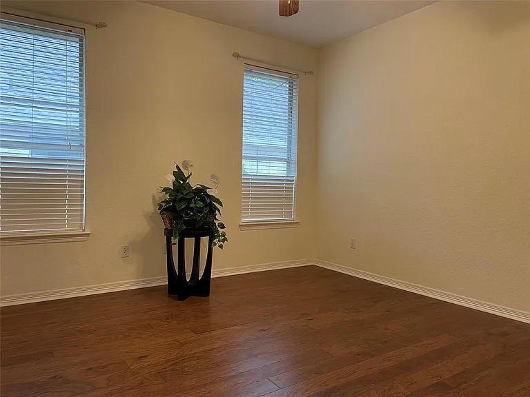 120 W Brazos Dr — Photo 26