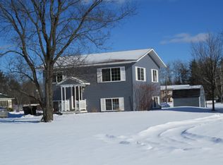 1 Armeria St, Gladstone, MI 49837