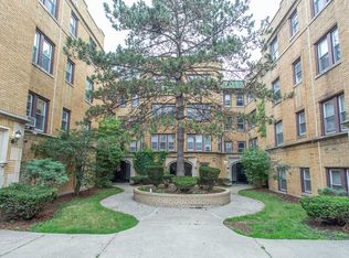 6953 S Merrill Ave UNIT B4, Chicago, IL 60649