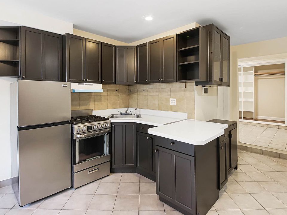 1st image of 1155 Welling Ct #1