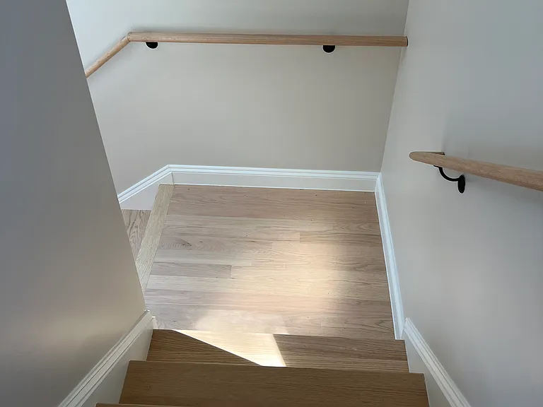 E Howell Ave — Photo 2
