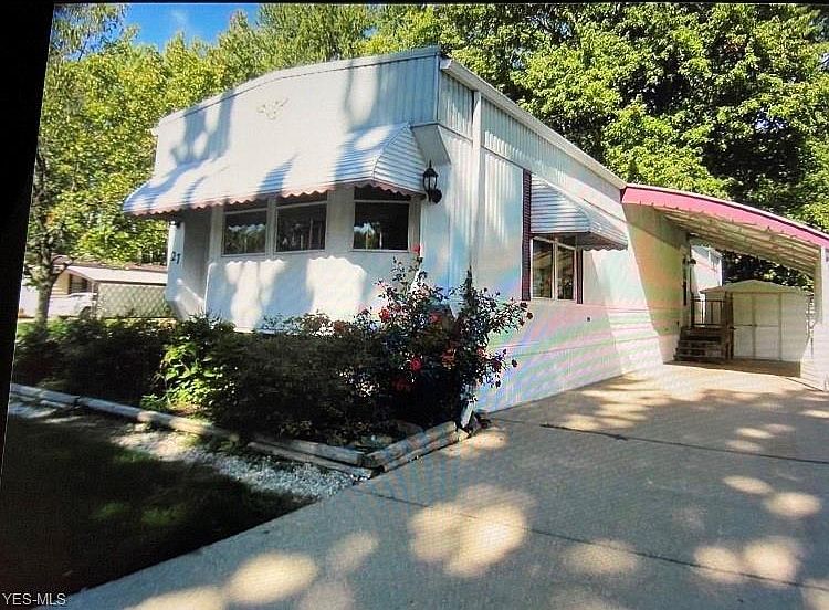 1st image of 27 Kimberly Ln #27