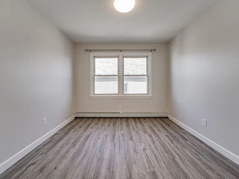 79 Hoyt St #2 — Photo 9