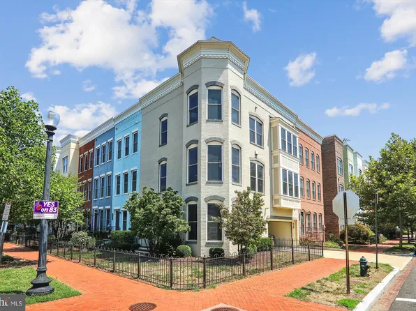926 3rd St SE, Washington, DC 20003