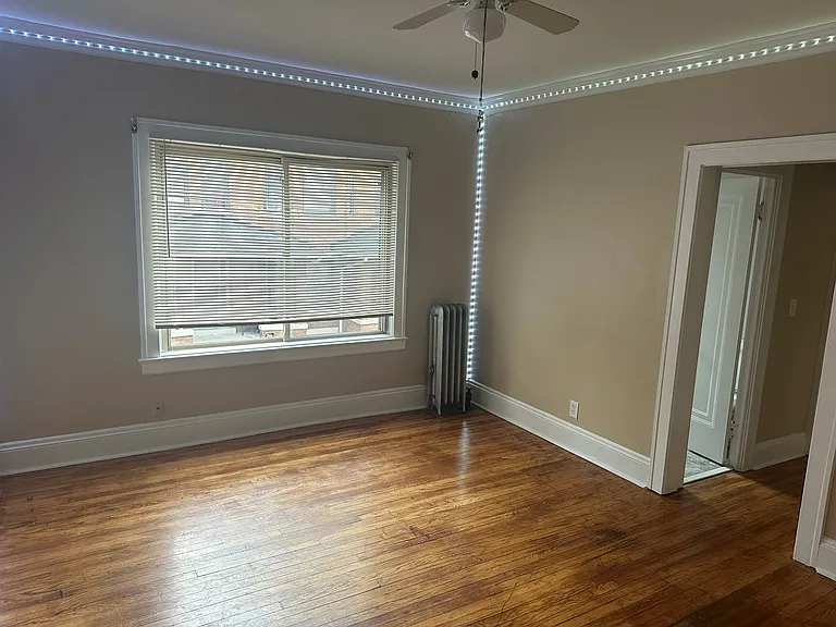 Highland Manor Apartments — Photo 21