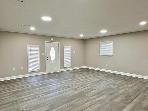 3rd image of 5335 Rock Ridge Cv