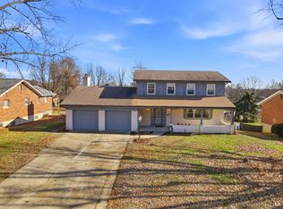 752 Meadowview Dr, Villa Hills, KY 41017