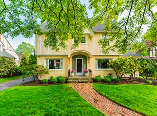 61 Crestwood Rd, West Hartford, CT 06107